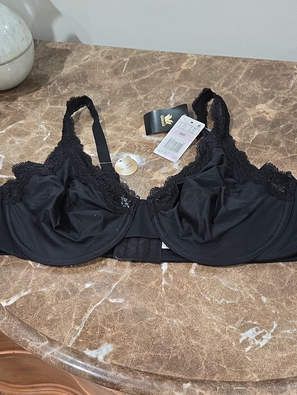 Wacoal "Ultimate Comfort" Lace Trim Underwire Bra - 40D, NWT